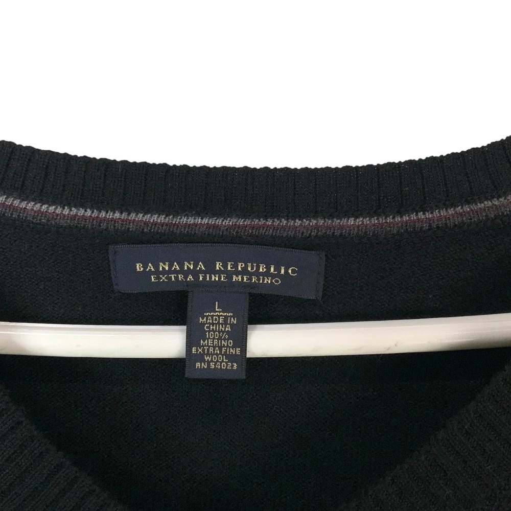 Banana Republic Black Pullover Sweater L Pullover V-Neck Long Sleeve Merino Wool